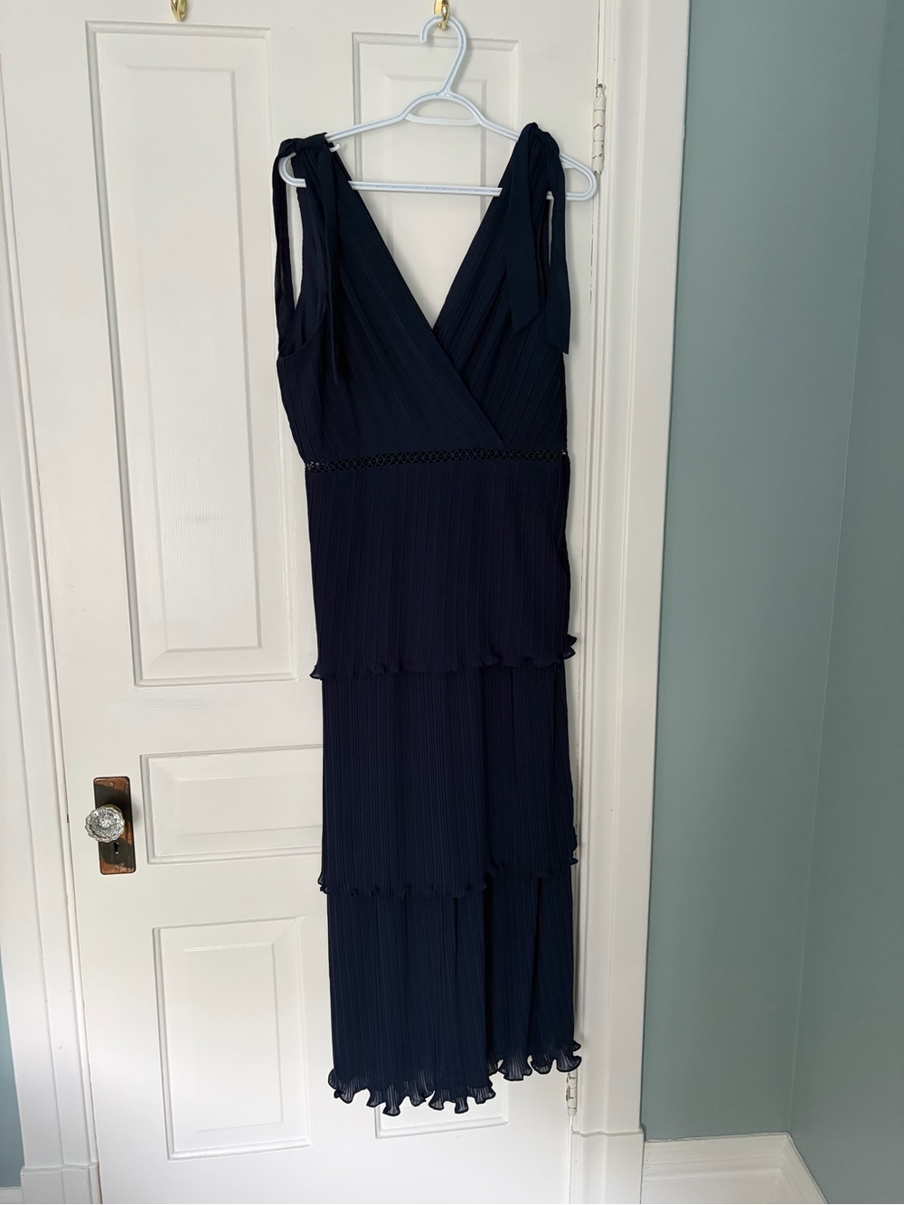 Lulu's Navy Tiered V-Neck Pleated Midi Dress